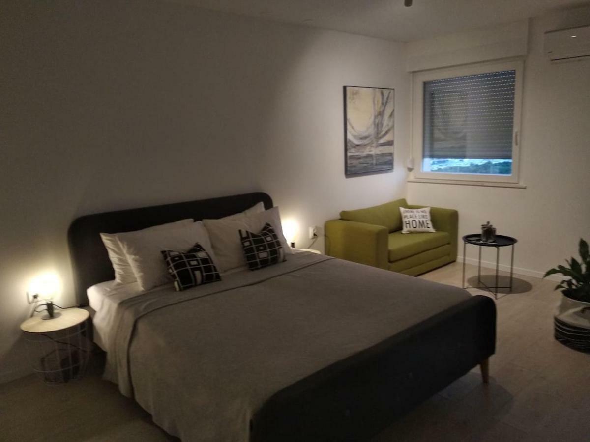 Sky Apartment Pula Luaran gambar