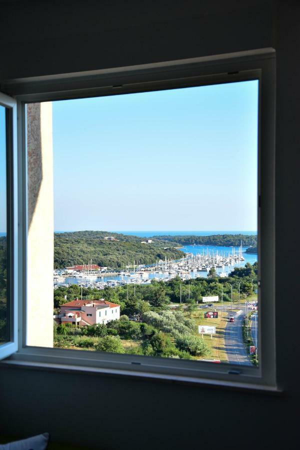Sky Apartment Pula Luaran gambar